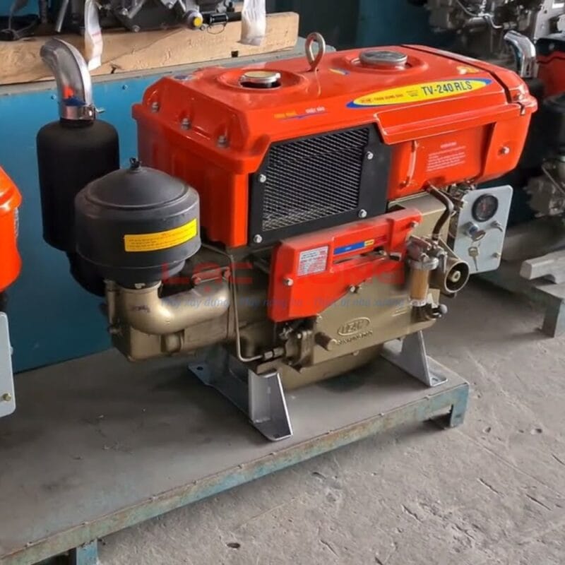 Động cơ đầu nổ Diesel Trần Hưng Đạo