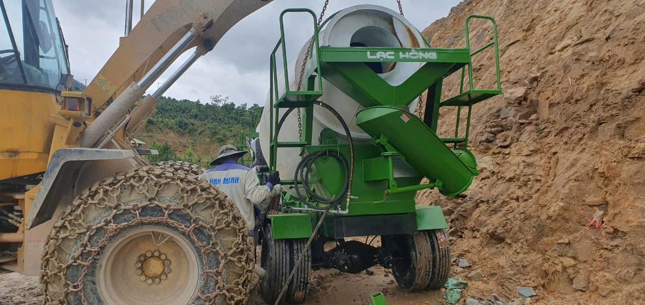 Cách sử dụng xe bồn trộn bê tông 9 khối đúng cách, an toàn (A-Z) 2 Cách sử dụng xe bồn trộn bê tông 9 khối đúng cách, an toàn (A-Z)