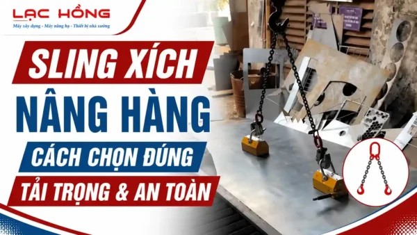 Sling xích nâng hàng đang nâng tấm thép phẳng trong xưởng công nghiệp