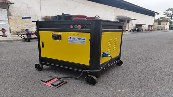 Bảo dưỡng máy uốn sắt đúng định kỳ: Hướng dẫn từ A-Z 2 Bảo dưỡng máy uốn sắt đúng định kỳ: Hướng dẫn từ A-Z